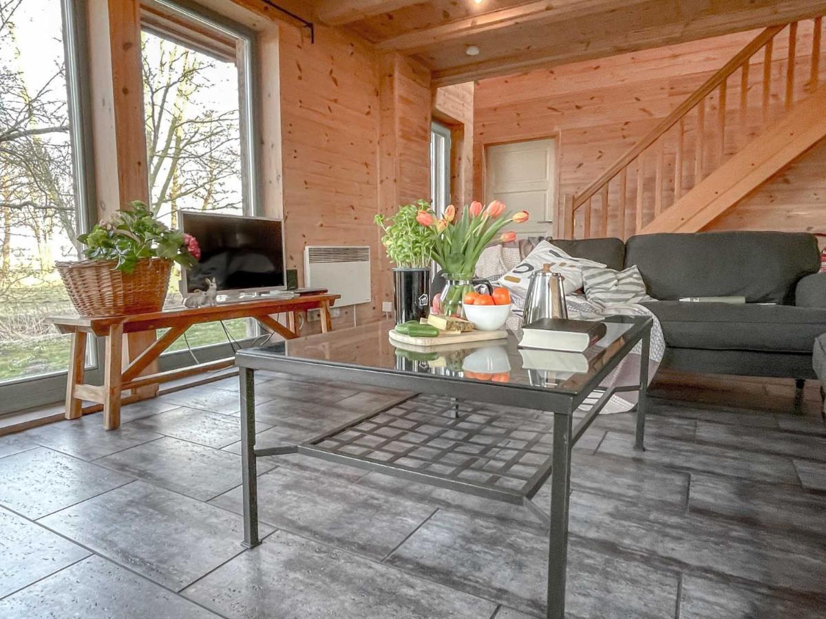 Traumhaff Kuestenchalets - Einzigartige Chalets An Der Ostsee. Ganz Aus Laerchenholz Mit Kamin Und Sauna Vogelsang-Warsin Exteriör bild