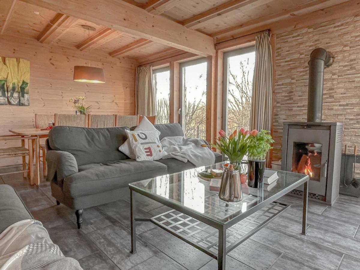Traumhaff Kuestenchalets - Einzigartige Chalets An Der Ostsee. Ganz Aus Laerchenholz Mit Kamin Und Sauna Vogelsang-Warsin Exteriör bild