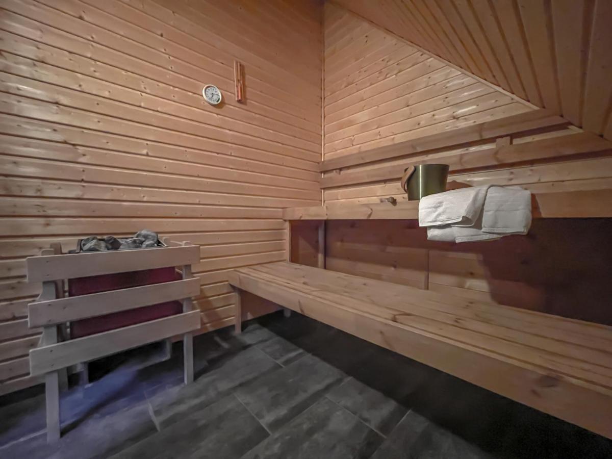 Traumhaff Kuestenchalets - Einzigartige Chalets An Der Ostsee. Ganz Aus Laerchenholz Mit Kamin Und Sauna Vogelsang-Warsin Exteriör bild