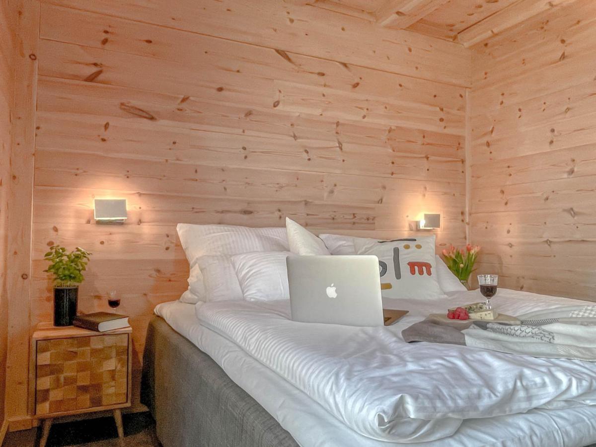Traumhaff Kuestenchalets - Einzigartige Chalets An Der Ostsee. Ganz Aus Laerchenholz Mit Kamin Und Sauna Vogelsang-Warsin Exteriör bild